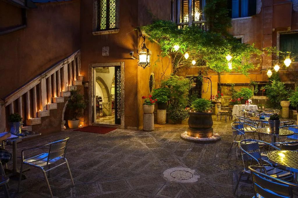 Terrace, San Moise, Venice