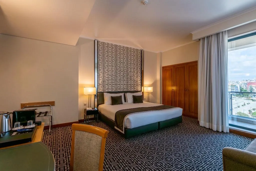 Double or Twin WITH DOUBLE BED Room, Mundial, Lisbon