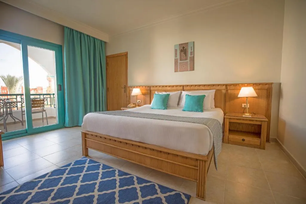 DOUBLE DELUXE SEA VIEW Room, Sunrise Garden Beach Resort, Red Sea Riviera