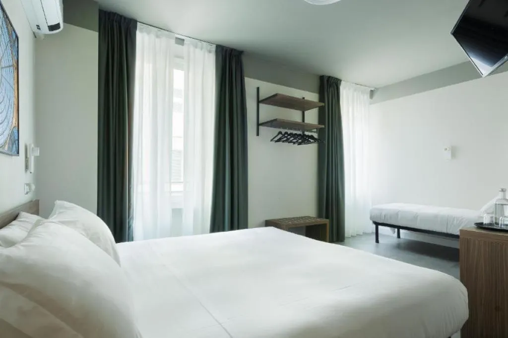 TRIPLE CLASSIC Room, Hotel 22 Marzo, Milan