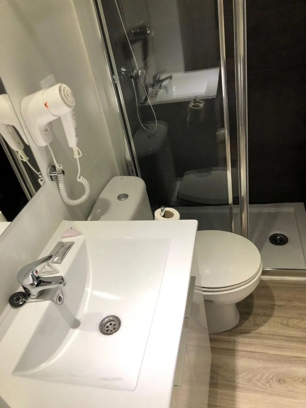 Room, Hostalin Madrid Atocha, Madrid