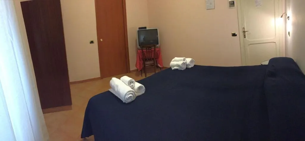 Room, Hotel Eliseo, Rome