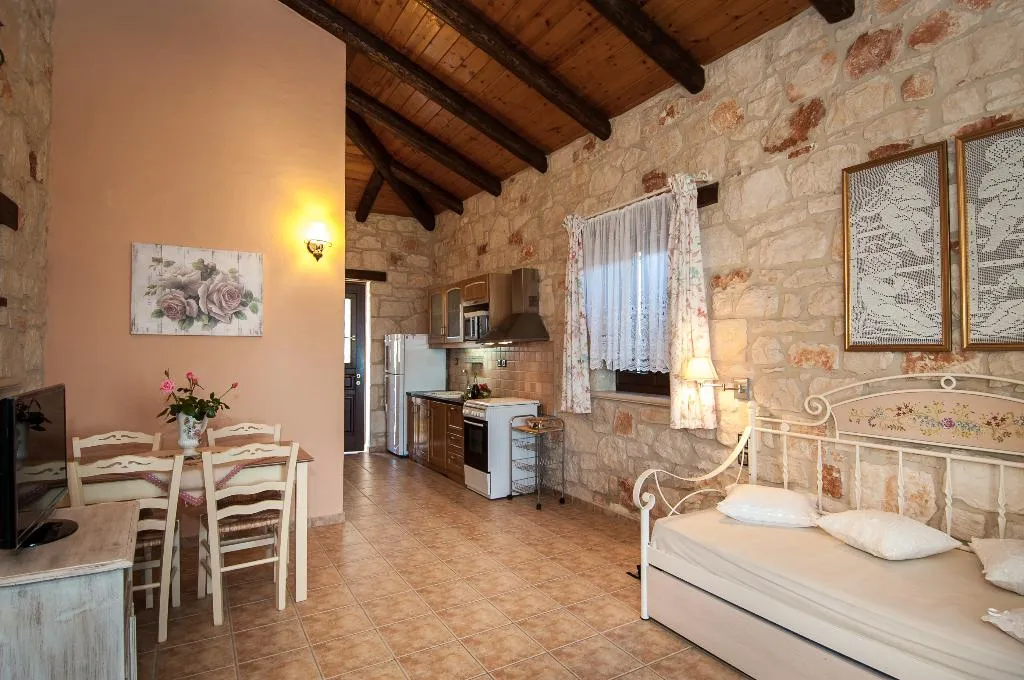 Room, Kavos Psarou Villas, Zante