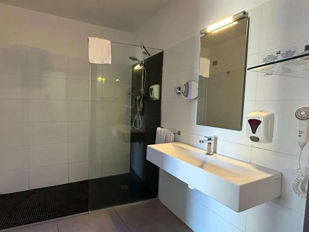 DOUBLE CLASSIC TWO QUEEN BEDS Room, Ibis Styles Catania Acireale, Catania