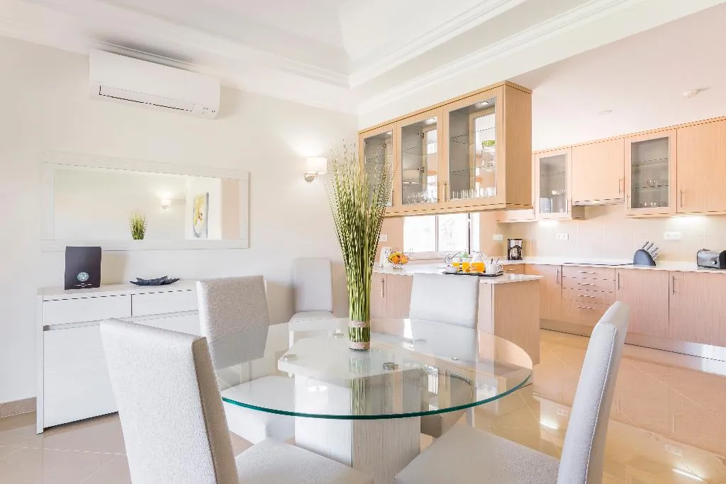 APARTMENT TWO BEDROOMS Room, Lakeside Country Club, Algarve
