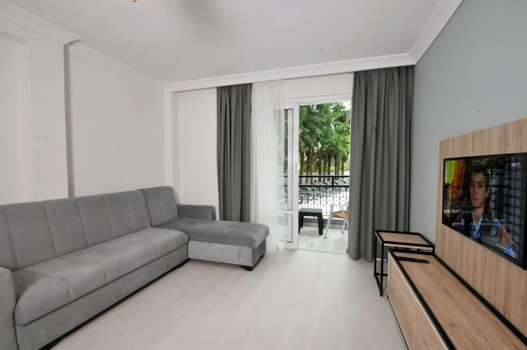 Room, Sema, Dalaman