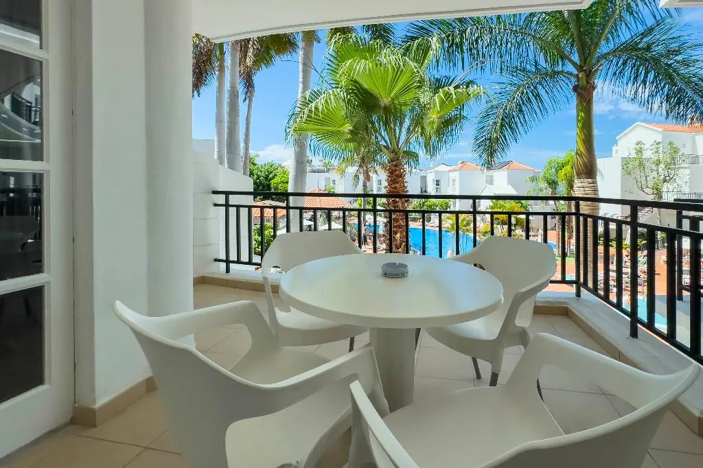 Room, Parque del Sol, Tenerife