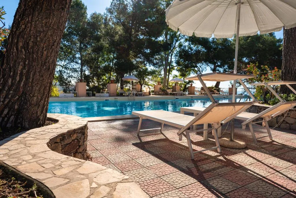 Pool, Excelsior Palace, Taormina