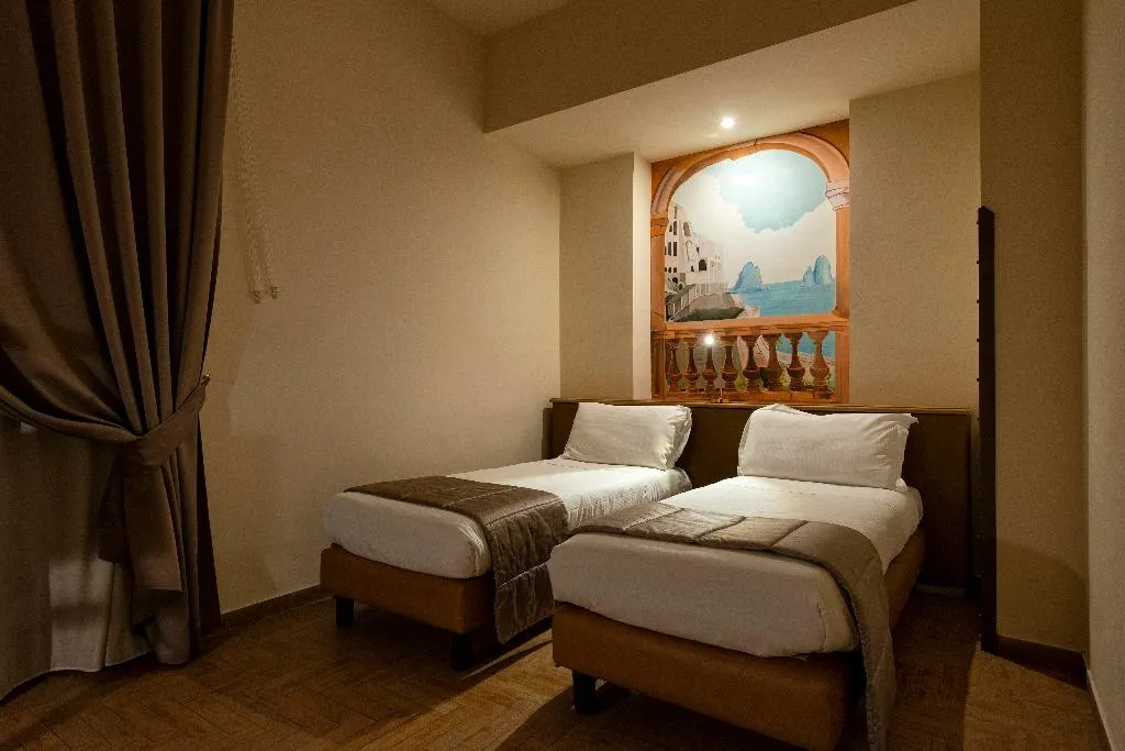 Double or Twin STANDARD Room, Grand Hotel Europa, Naples