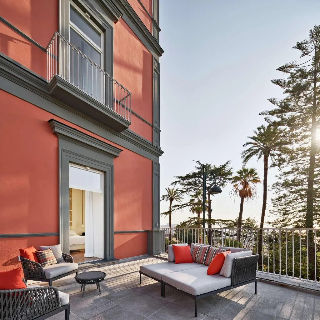 DOUBLE SUPERIOR WITH TERRACE Room, de Bonart Naples-Curio Collection by Hilton, Naples