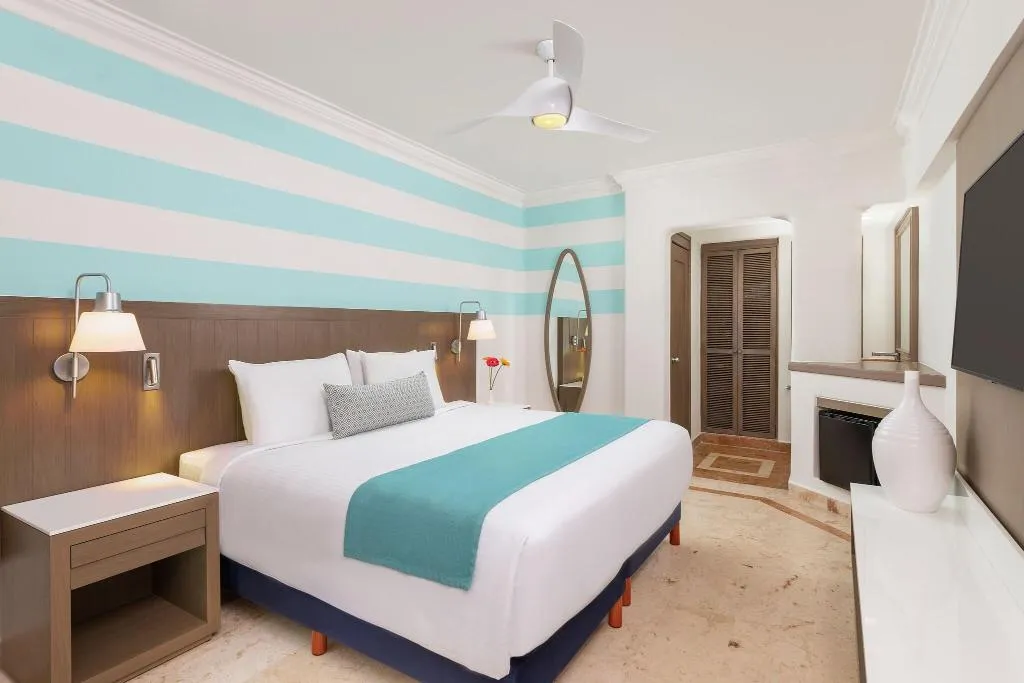 Room, Wyndham Alltra Playa del Carmen Adults Only All In, Playa Del Carmen