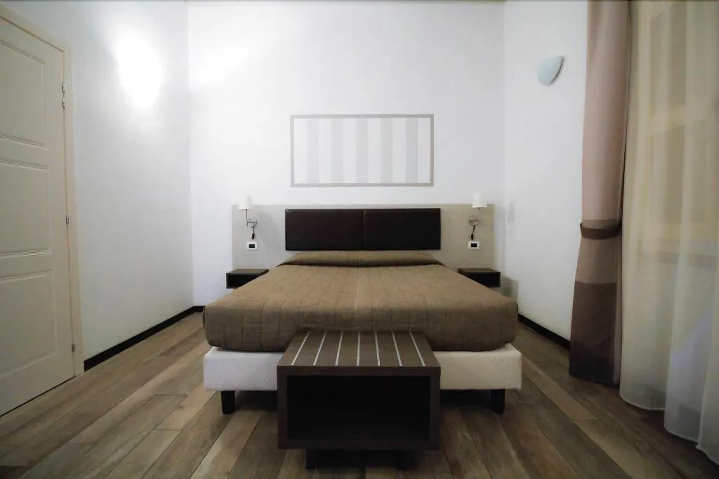 Room, B&B Dimore le Leopoldine, Florence