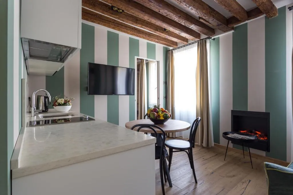 APARTMENT ONE BEDROOM ONE BATHROOM Room, Tiziano, Venice