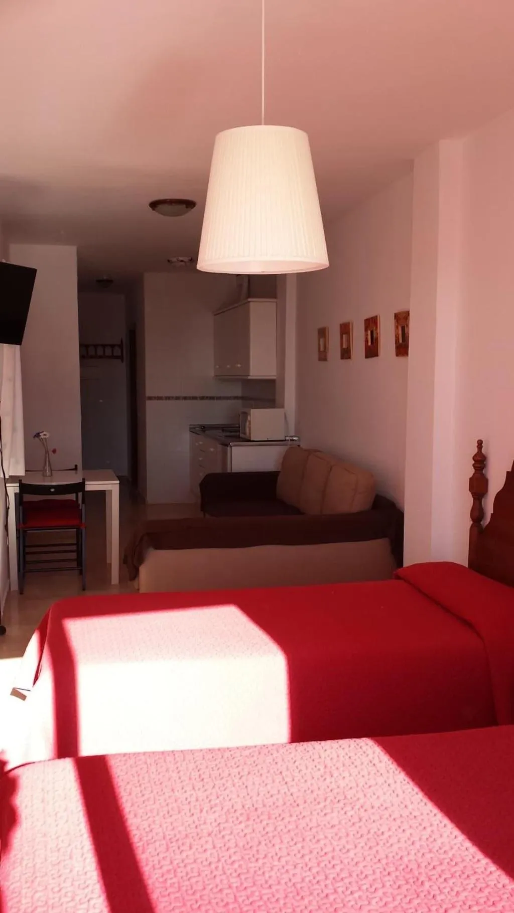 Room, Hostal Tres Soles, Costa Del Sol