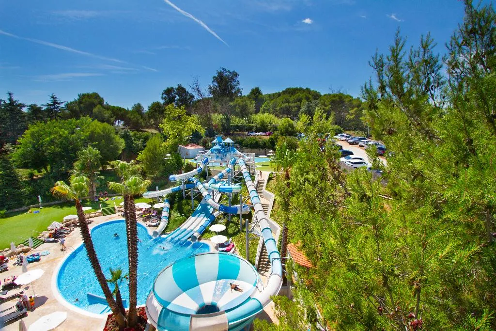 Sports and Entertainment, Gran Garbi, Costa Brava