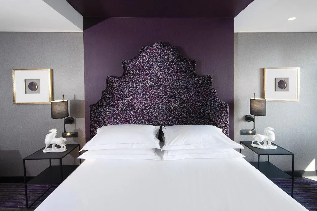 TWIN CITY VIEW Room, President, Athens
