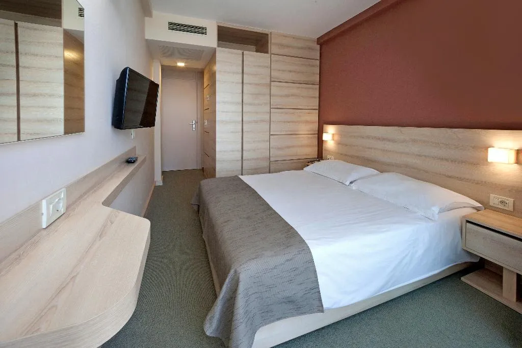 DOUBLE WITH BALCONY Room, Hotel Materada Plava Laguna, Istria