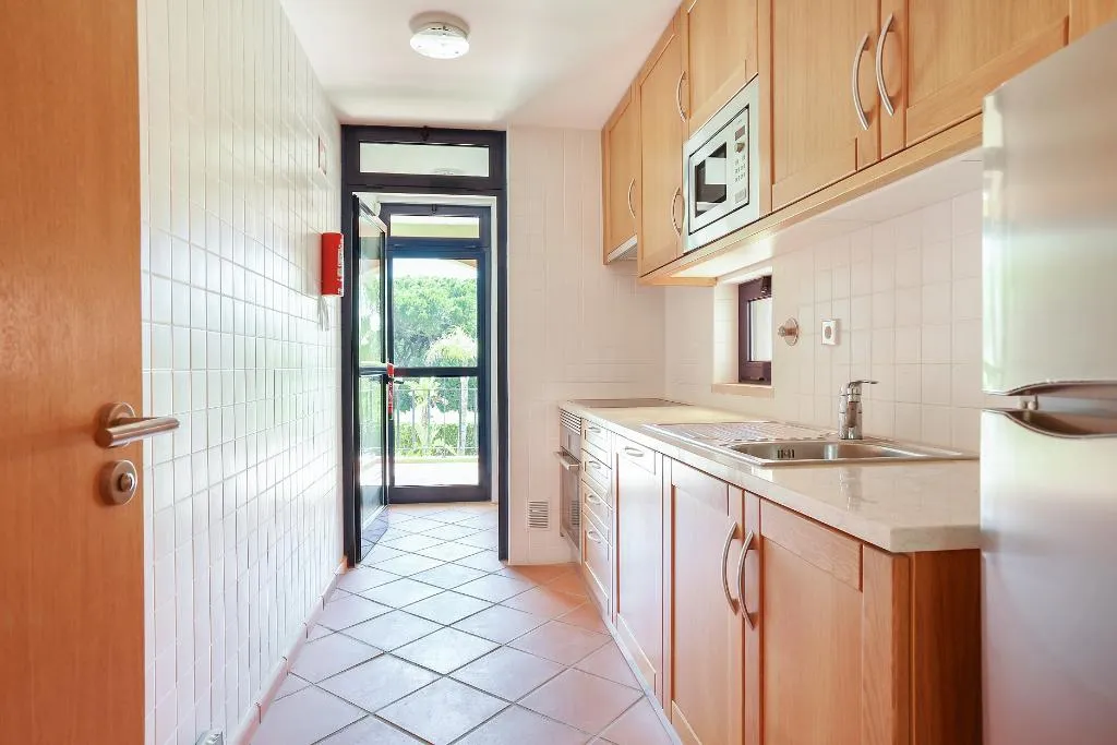 APARTMENT TWO BEDROOMS Room, F5 Vila Sol by Garvetur, Algarve