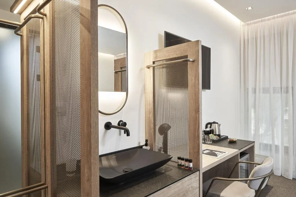 Room, NLH Monastiraki, Athens