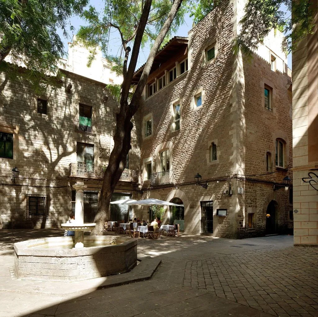 Room, Neri, Barcelona