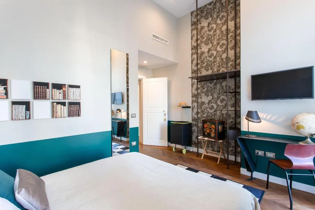 Room, Accademia 39, Naples