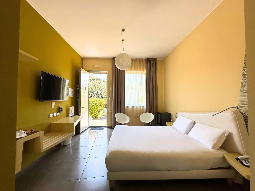 DOUBLE CLASSIC MOUNTAIN VIEW Room, Ibis Styles Catania Acireale, Catania