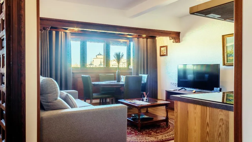 DOUBLE DELUXE ONE BED Room, Cason De Los Lopez Apartments, Madrid