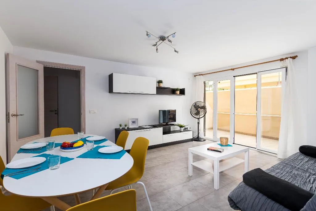 APARTMENT TWO BEDROOMS Room, Acapulco Apartments, Majorca