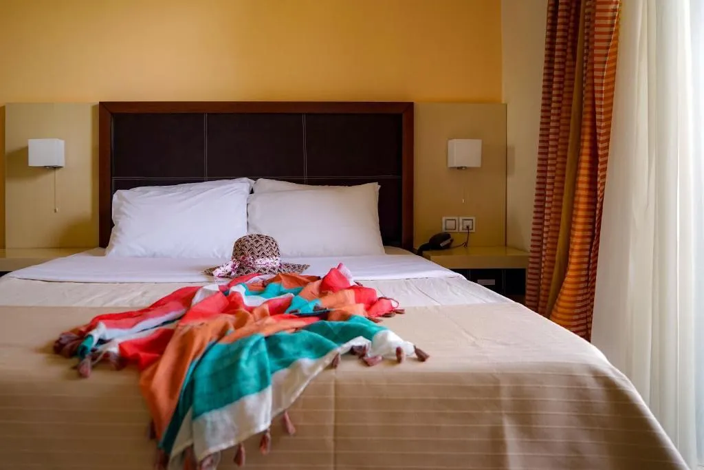 Double or Twin PARTIAL SEA VIEW Room, Kokoni Beach Hotel, Kalamata
