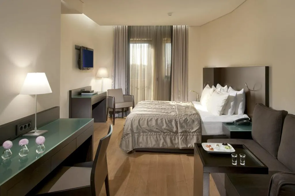 JUNIOR SUITE WITH VIEWS Room, O&B Athens Boutique Hotel, Athens