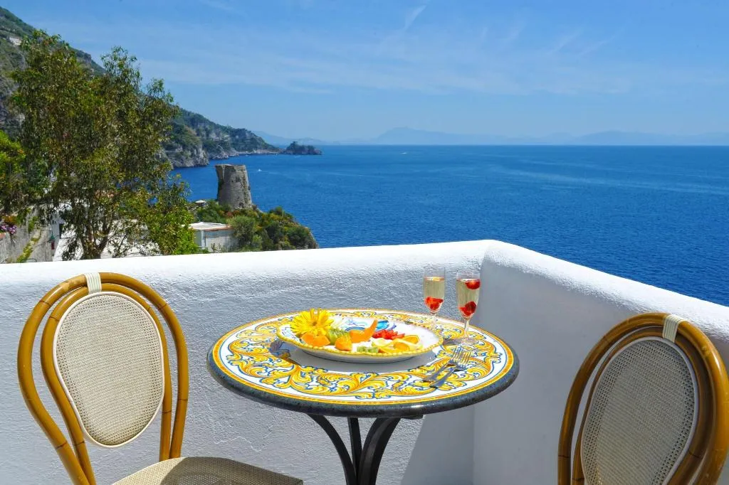 Terrace, Locanda Costa Diva, Naples