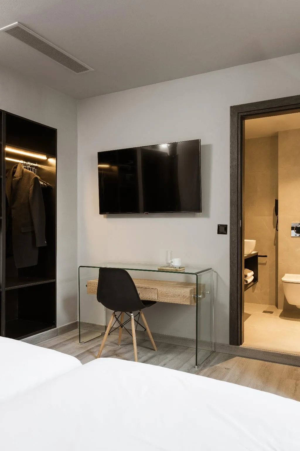 TWIN TWO BEDS Room, Alassia, Athens
