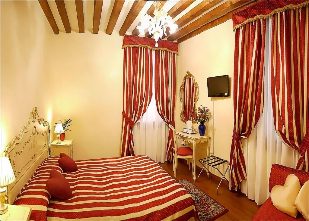 Room, Hotel San Luca, Venice
