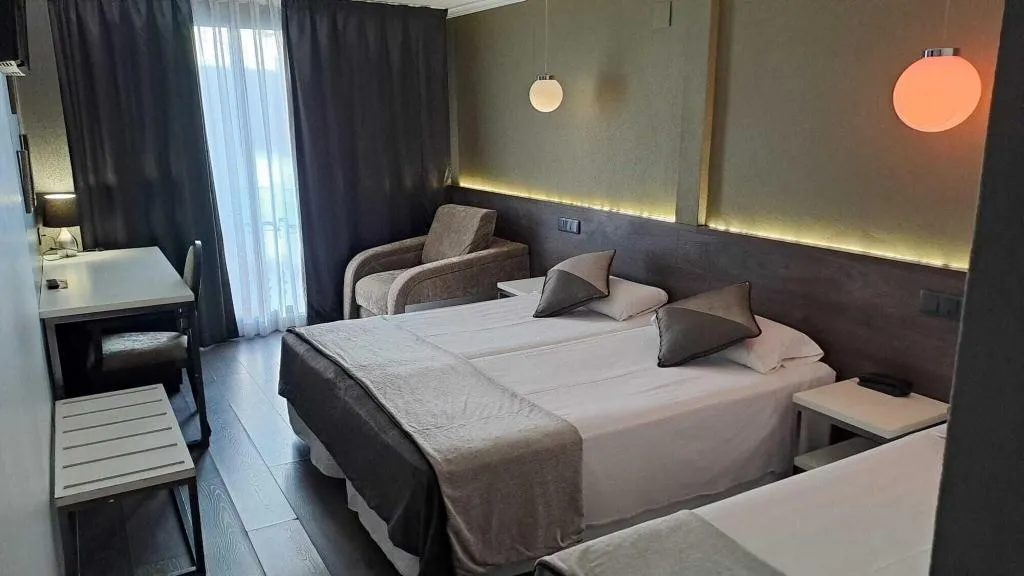 Room, Moderno, Barcelona