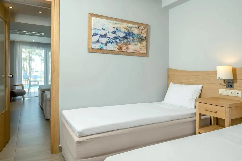 SUITE SEA FRONT Room, Lyttos Beach, Crete