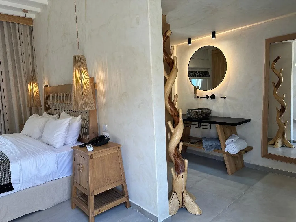 STUDIO WITH JACUZZI Room, Panormos Village Seaside Resort, Mykonos