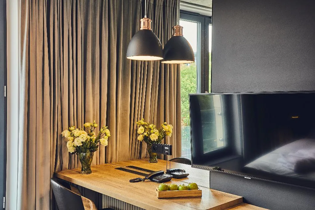 SUITE CAPACITY 3 Room, The Bridge Suites, Krakow