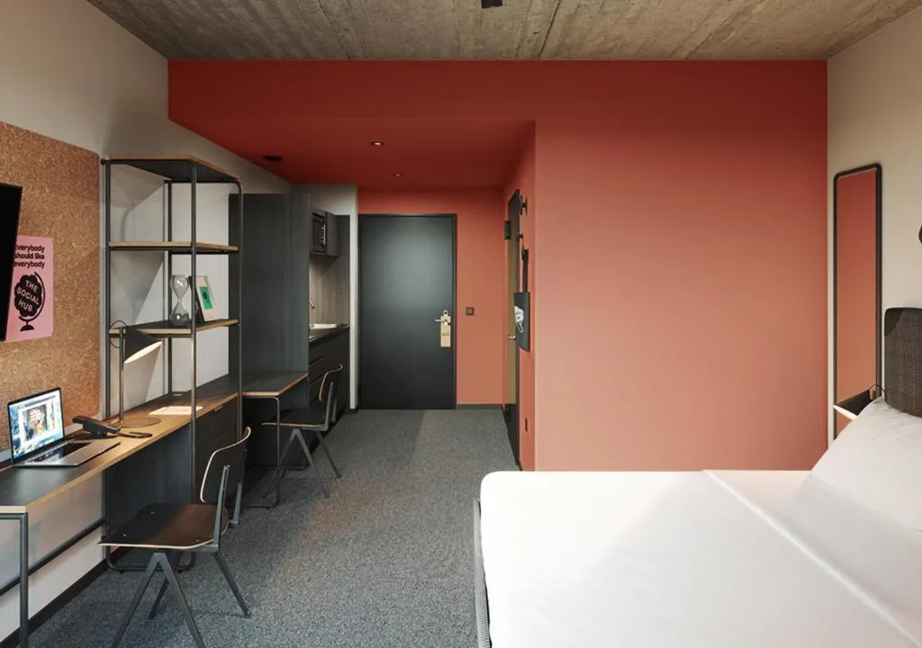 DOUBLE EXECUTIVE KING BED Room, The Social Hub Rome, Naples