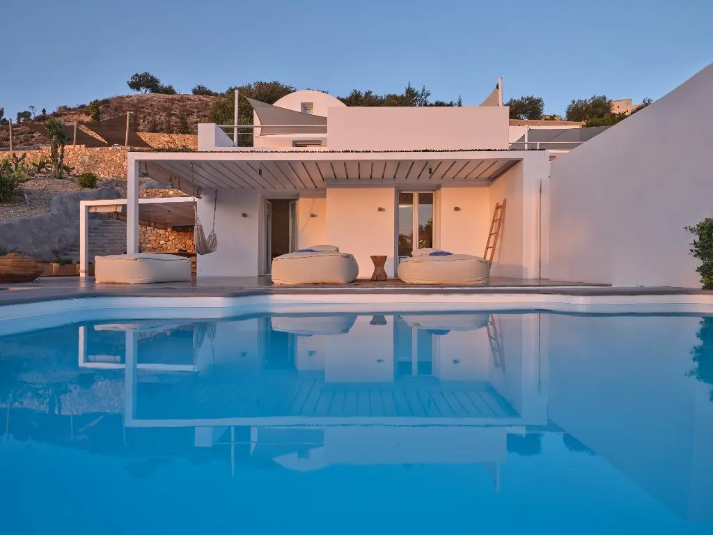 SUITE WITH PRIVATE POOL Room, Santorini Heights, Santorini