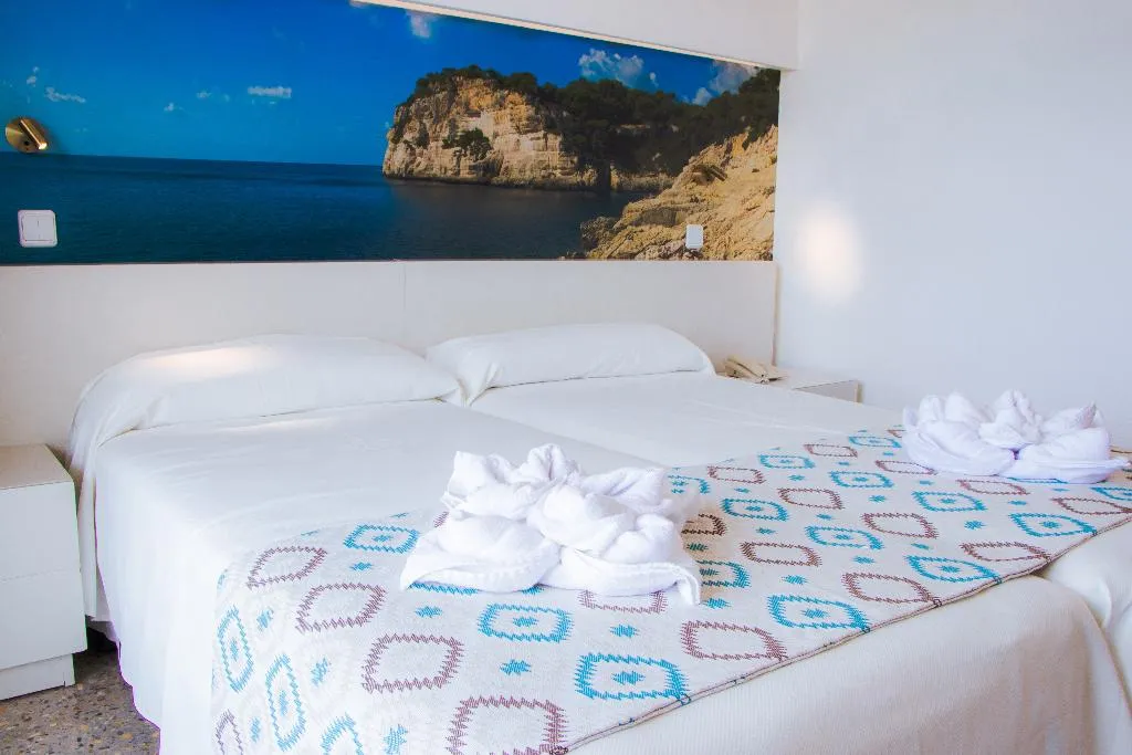 Double or Twin STANDARD Room, Club Hotel Aguamarina, Menorca