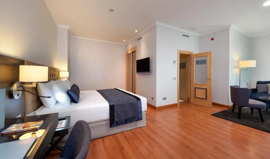 TRIPLE SUPERIOR CAPACITY 3 Room, Eurostars Madrid Foro, Madrid