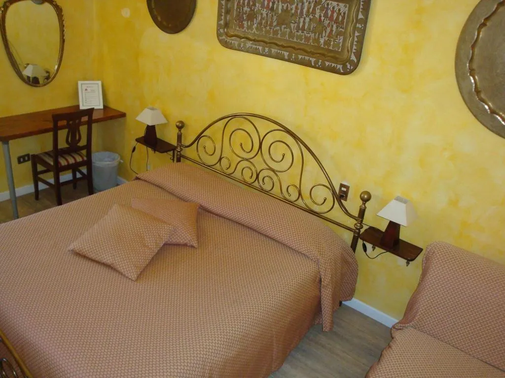 DOUBLE STANDARD Room, Bed & Breakfast Leopoldo, Florence