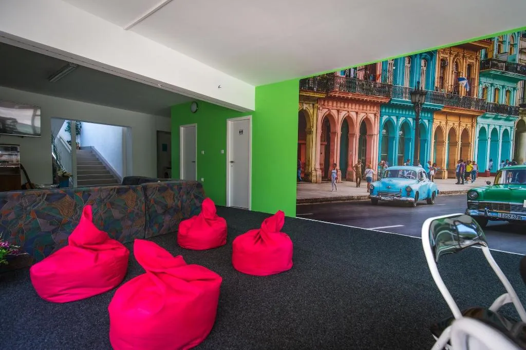Sports and Entertainment, Crazy House Hostel Pula, Istria