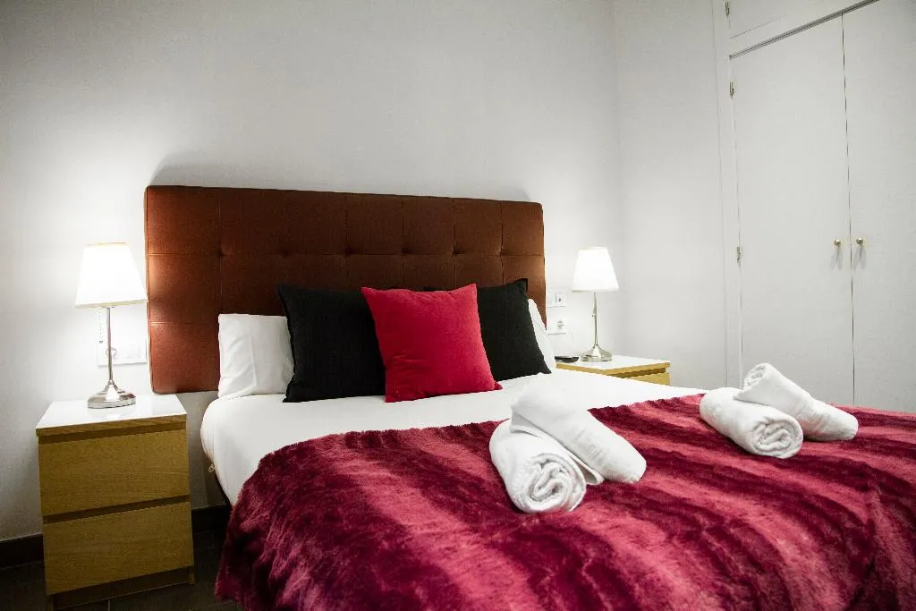 APARTMENT CAPACITY 2 ONE BEDROOM Room, Dailyflats Raval, Barcelona