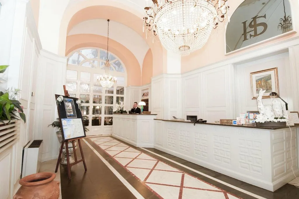 Lobby, Hotel Stabia, Naples