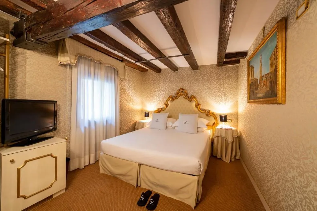 DOUBLE STANDARD Room, Antico Doge - a Member of Elizabeth Hotel, Venice