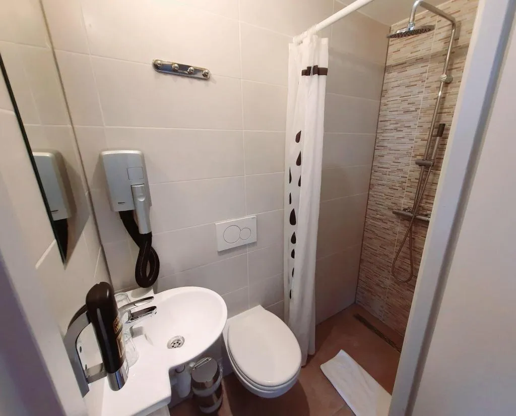 Room, Hotel Washington, Amsterdam