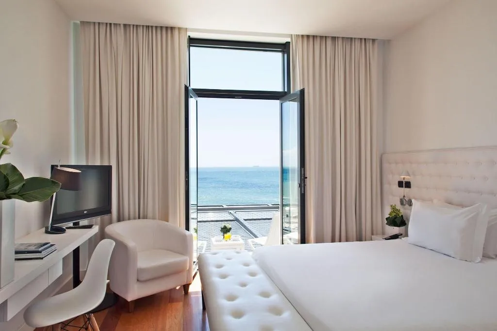Sports and Entertainment, Hotel Farol, Lisbon
