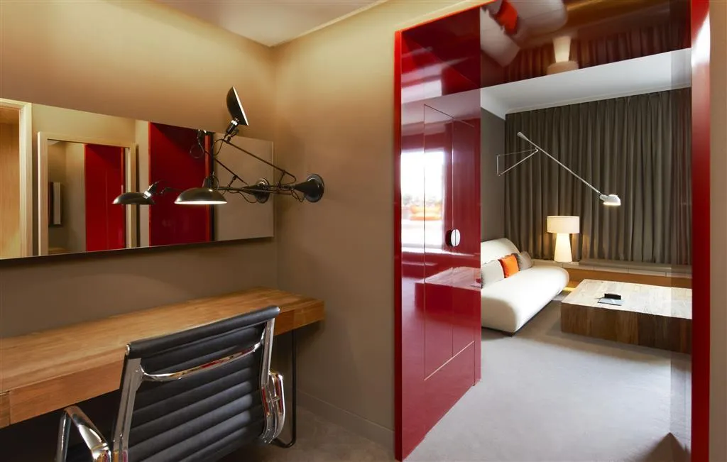 Room, Le Meridien Barcelona, Barcelona