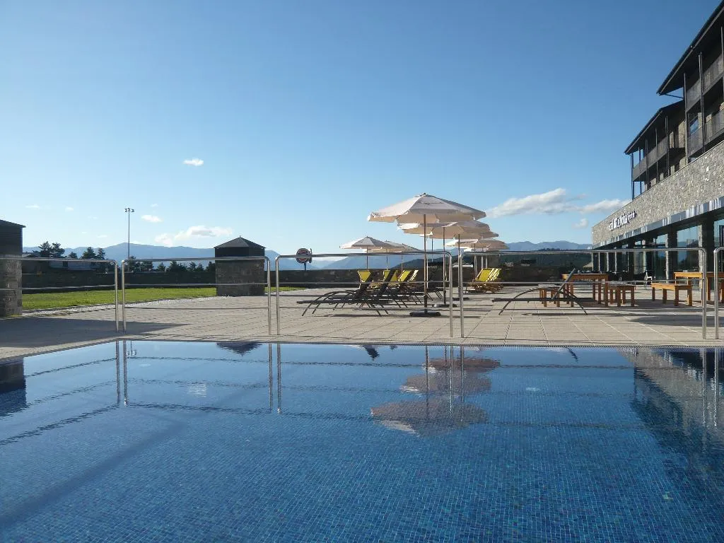 Pool, HG la Molina, Costa Brava